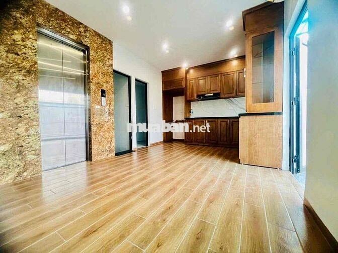 Hàng Đẹp- Giá rẻ! Linh quang, Lô góc 6 tầng thang máy, 46m sổ chỉ 8đ