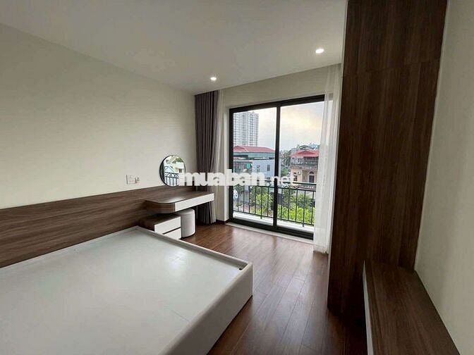 Tôi chính chủ cần bán nhà 6 tầng thang máy Giang Biên nay là Việt Hưng