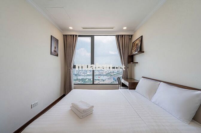 CHỦ GIẢM GIÁ MẠNH CHO KHÁCH VÀO Ở LIỀN CĂN 1PN VINHOMES VIEW ĐẸP