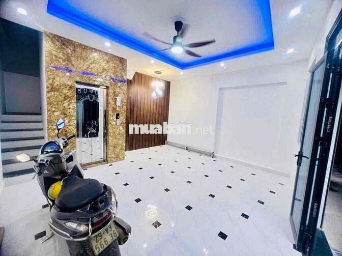 Hàng Đẹp- Giá rẻ! Linh quang, Lô góc 6 tầng thang máy, 46m sổ chỉ 8đ