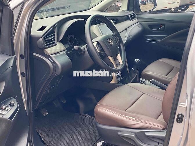Toyota Innova 2020 E 2.0 MT - 103000 km