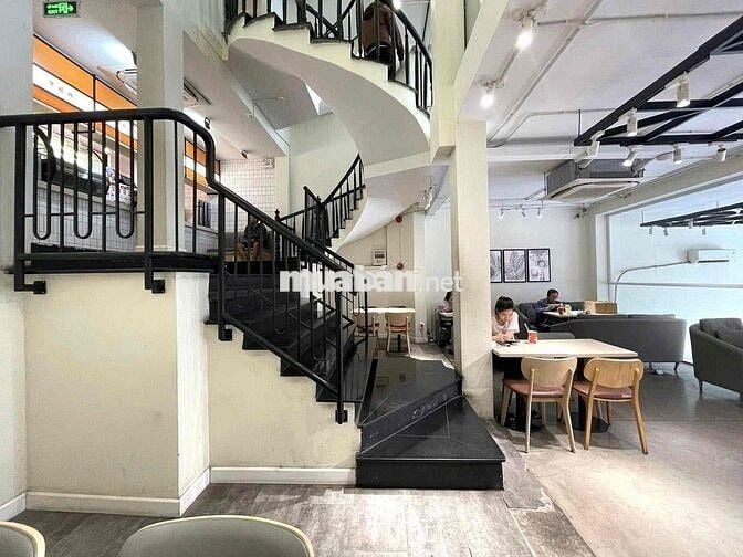Nhà ngang 8m Mặt tiền Phan Xích Long, Phú Nhuận (4 lầu, hầm xe)