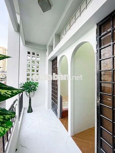 Căn Hộ 2PN Ban Công 50M2 - Full Tiện Nghi - Ngay Chợ Phạm Văn Hai