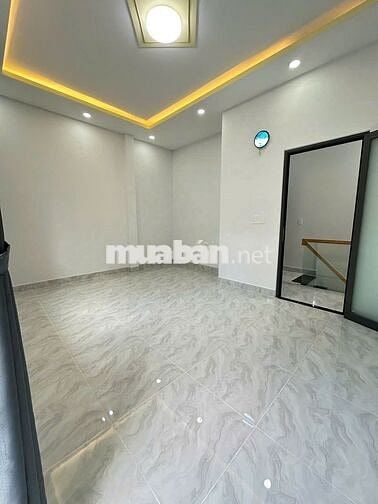 NHÀ ĐẸP SÁT QUẬN 10, NGANG 5M, 28M – 2 TẦNG, HẺM THÔNG, CHỈ 4.4 TỶ TL