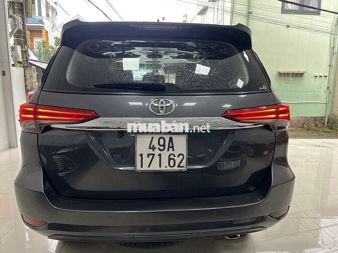 Toyota Fortuner 2017 2.7V 4x2 AT - 105000 km