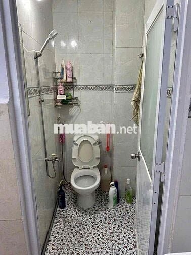 cho thuê nhà nguyên căn MT đường Nội Bộ Bình Phú P10 Q6