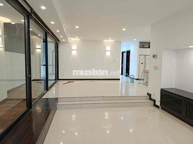 Cho thuê Biệt Thự Vip KDC Sông Đà,/đ. B,p.HBC ngang 10m 3 tầng 28tr TL