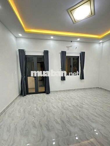 NHÀ ĐẸP SÁT QUẬN 10, NGANG 5M, 28M – 2 TẦNG, HẺM THÔNG, CHỈ 4.4 TỶ TL