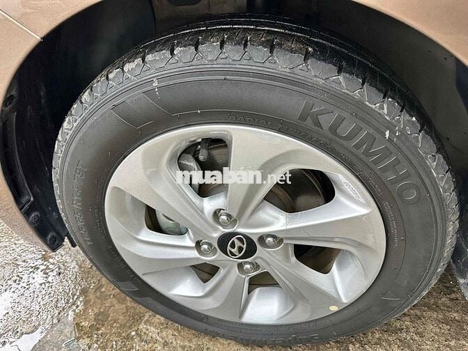 Hyundai Grand i10 2019 1.2 MT - 37000 km một chủ