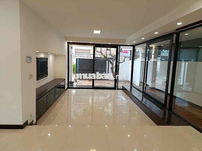 Cho thuê Biệt Thự Vip KDC Sông Đà,/đ. B,p.HBC ngang 10m 3 tầng 28tr TL