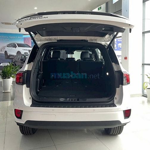 Xe Ford Everest Titanium 4x2 AT