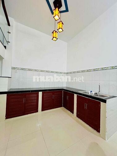 Nhà Sạch Sẻ DT 100m2 1Trệt 2lầu 4Pn 3Wc Gần Chợ Cầu Đồng Ngã Tư Ga