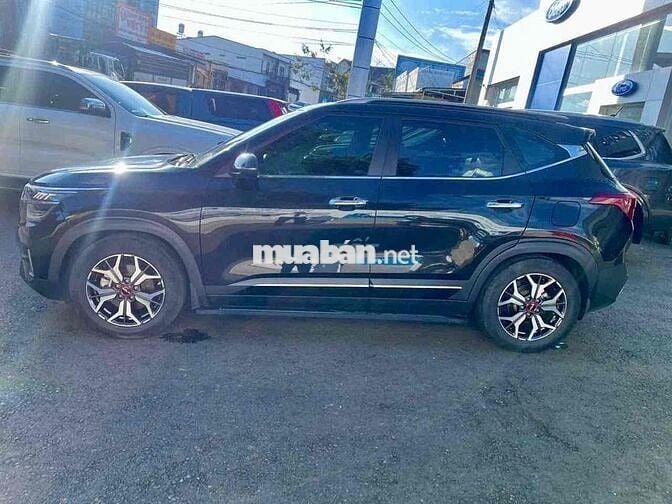 Kia Seltos 2022 Premium 1.6 AT - 64000 km