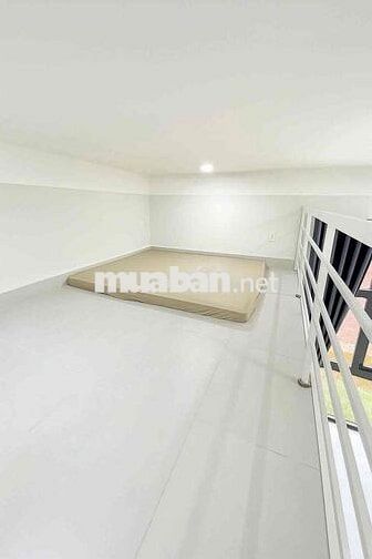 Duplex cửa sổ lớn - Ở 3-4 người - Trống sẵn