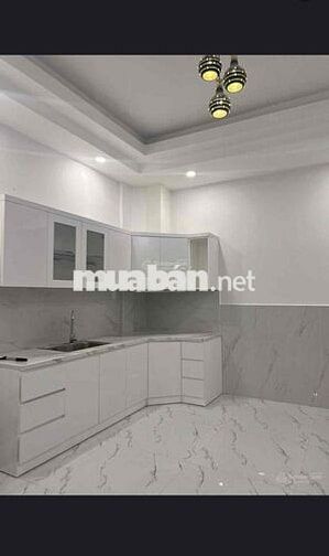 CÔ CÚC VỀ QUÊ BÁN NHÀ NGUYỄN TRƯỜNG TỘ,P13,QUẬN 4.GIÁ: 5Tỷ760.SỔ SẴN