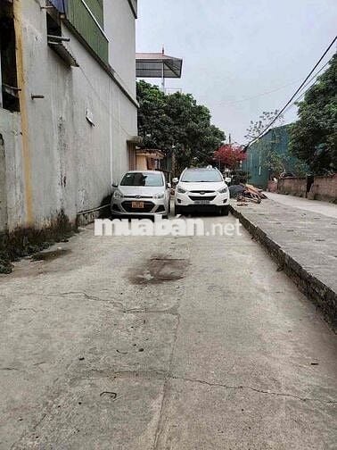 Chính chủ bán đất trung tâm Phụng Châu – ô tô tránh nhau – gần UB, trạ