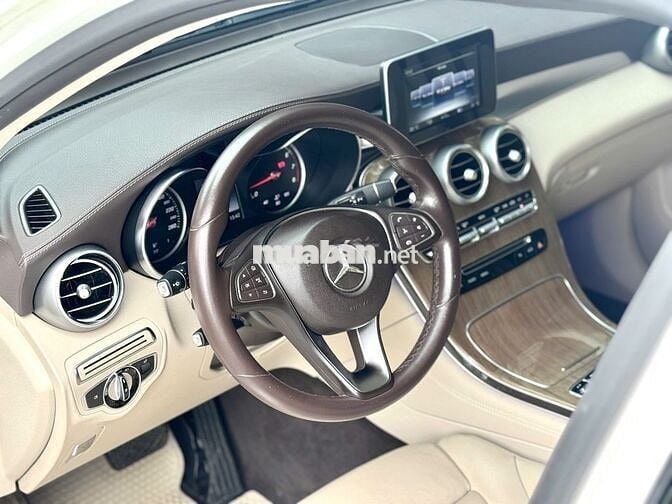 Mercedes Benz GLC250 4MATIC 2016 - 50000 km