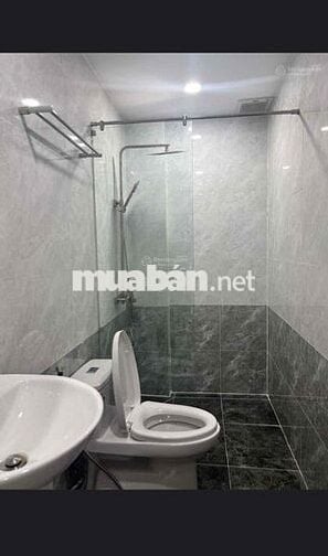 CÔ CÚC VỀ QUÊ BÁN NHÀ NGUYỄN TRƯỜNG TỘ,P13,QUẬN 4.GIÁ: 5Tỷ760.SỔ SẴN