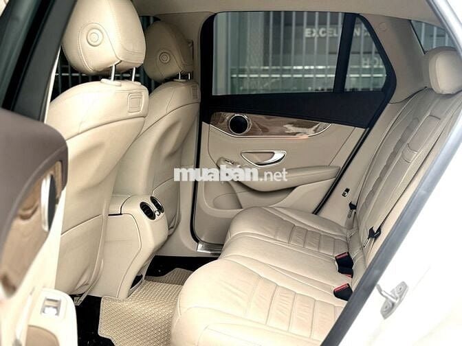 Mercedes Benz GLC250 4MATIC 2016 - 50000 km