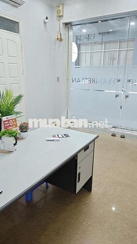 Cho thuê nhà ngõ 37 Trần Kim Xuyến, dt 40m2 x 4 tầng, mỗi tầng 1 phòng