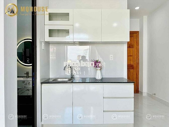 Studio ban công, cửa sổ trời, full NT ngay Tân Sơn Nhì, gần Aeon, HUIT