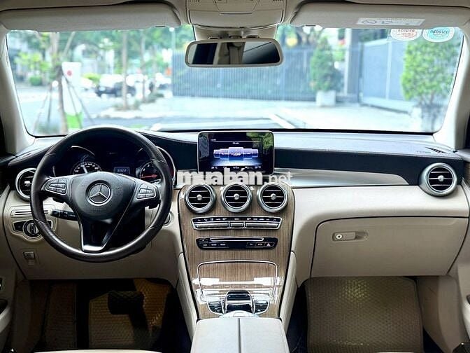 Mercedes Benz GLC250 4MATIC 2016 - 50000 km