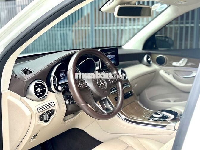Mercedes Benz GLC250 4MATIC 2016 - 50000 km