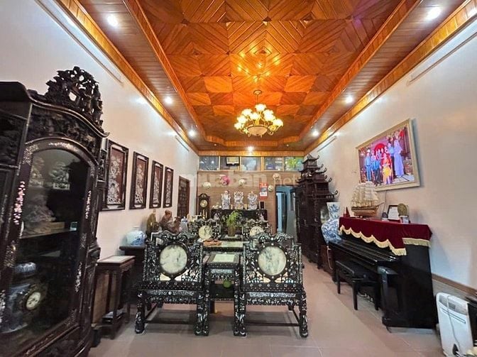 Bán nhà mặt đường, cách đường quy hoạch 34,5m