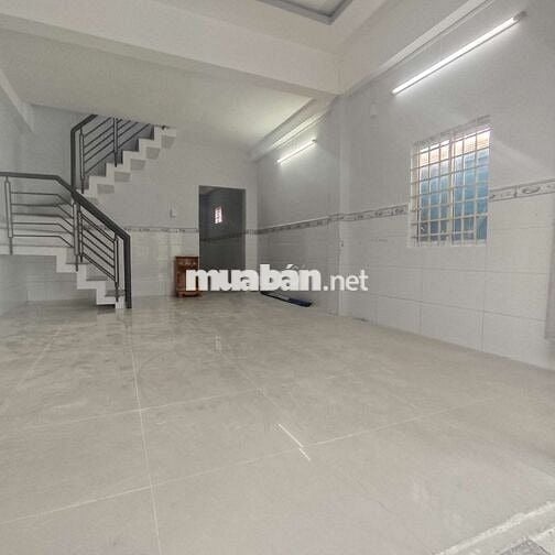 Nhà mặt tiền đường 43, 50m2, 2PN, vuông vức, HBC, Thủ Đức
