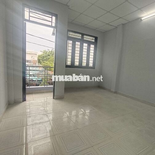 Nhà mặt tiền đường 43, 50m2, 2PN, vuông vức, HBC, Thủ Đức