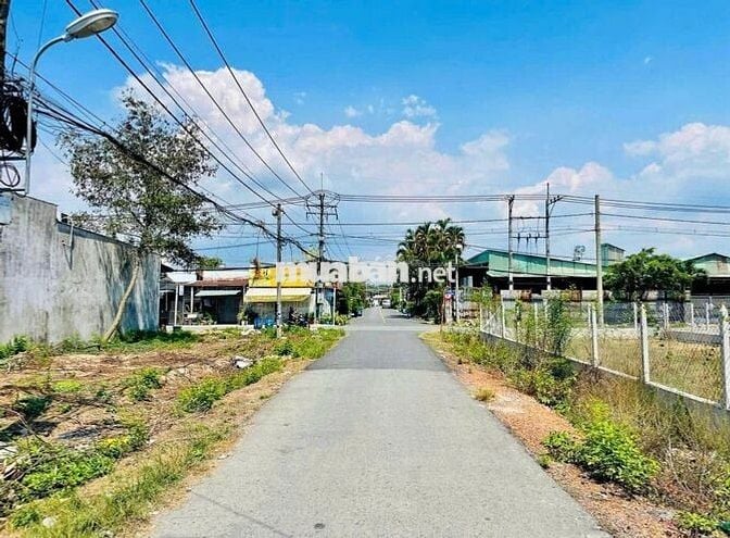 BÁN LỖ GẤP LÔ ĐẤT (6x30) GIÁ 570TR CÒN TL NGAY MT LIÊU BÌNH HƯƠNG
