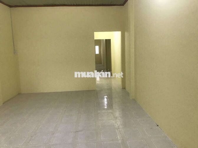 Cần cho thuê nhà cấp 4  P THT Q12  DT 4,2*27 hẻm xe hơi