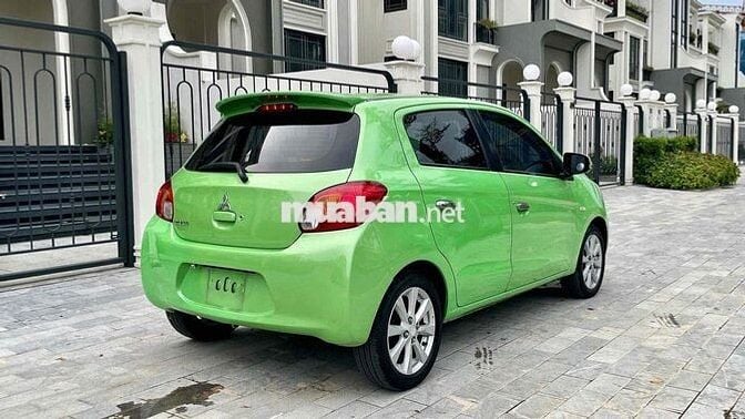 Mitsubishi Mirage 2014 1.2 CVT - 120000 km