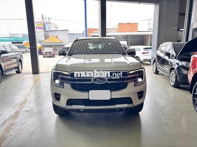 Ford Everest 2023 Titanium+ 2.0 AT 4x4 - 46000 km