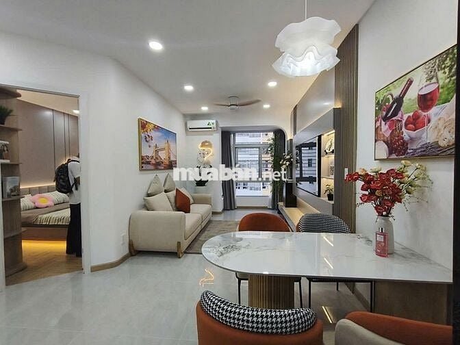 Bán căn hộ khu Skygarden 2 ,thuộc phú mỹ hưng  ,phường tân hưng