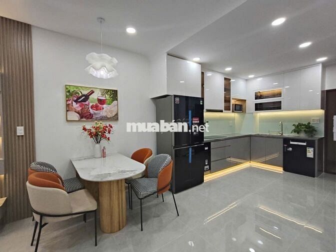 Bán căn hộ khu Skygarden 2 ,thuộc phú mỹ hưng  ,phường tân hưng