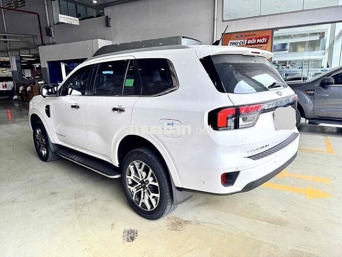 Ford Everest 2023 Titanium+ 2.0 AT 4x4 - 46000 km
