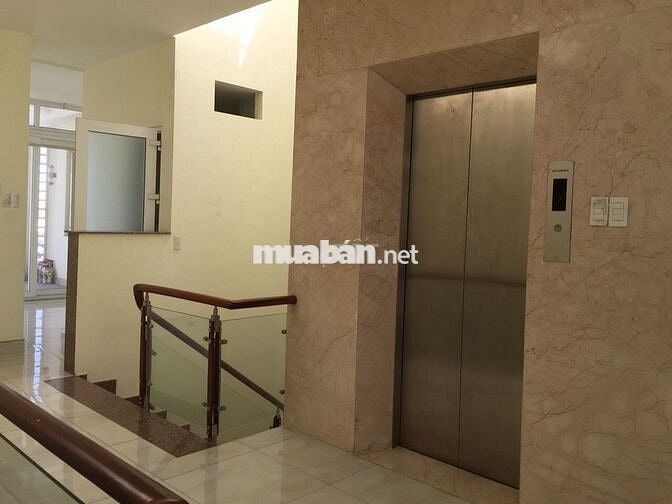 Cho thuê nhà nguyên căn làm văn phòng tại mặt tiền Ngô Thị Bì (D4 cũ)