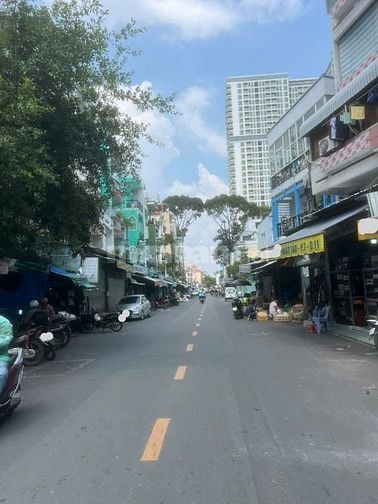 Bán nhà 2 Mặt Tiền trước và sau Nhật Tảo P. 7 Quận 11