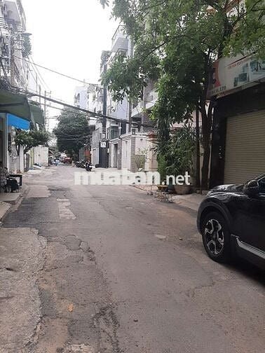 Cho thuê nhà hxh Điện Biên Phủ, p11. Dt. 3,2x18m 1t 2l st. 4pn
