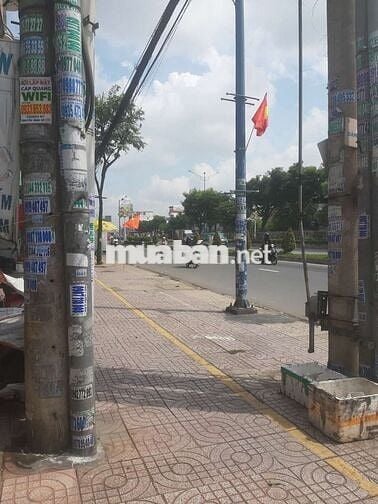 Nhà mặt tiền đường Trường chinh nguyên căn