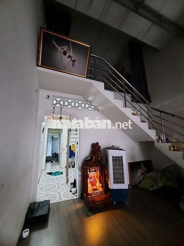 Nhà đúc lửng 4x14m, hẻm ĐHT gần KDC an sương giá 3ty8 tl