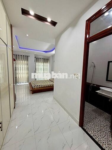 Bán nhà mặt tiền 4 tầng Phạm Văn Nghị, trung tâm Đà Nẵng