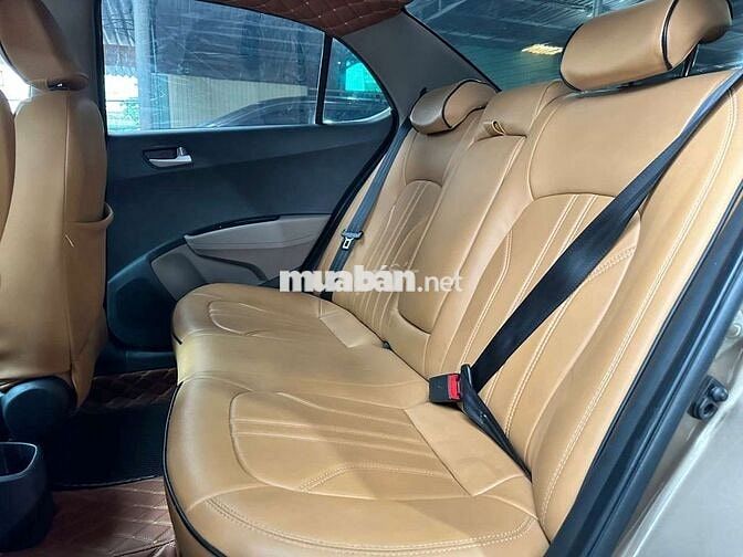 Hyundai i10 2019 Sedan 1.2MT,số sàn,màu nâu,3v7 km