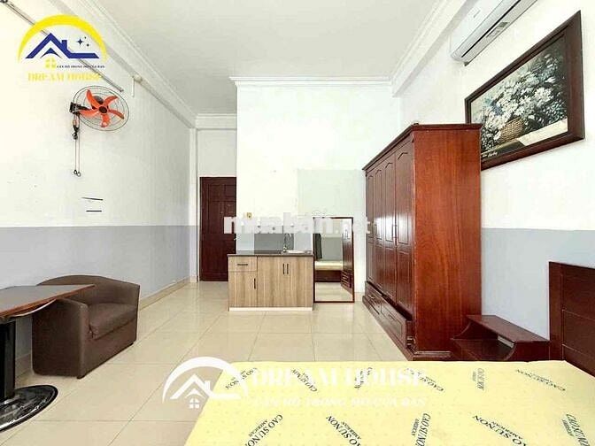 PHÒNG STUDIO THOÁNG MÁT SẠCH, SẠCH SẼ GẦN ĐẠI HỌC VĂN HIẾN