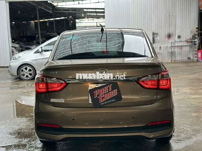 Hyundai i10 2019 Sedan 1.2MT,số sàn,màu nâu,3v7 km