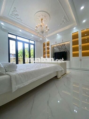 NHÀ HOT MỚI, Cho thuê nhà 222B Huỳnh Văn Bánh, Phú Nhuận.DTSD 400m2