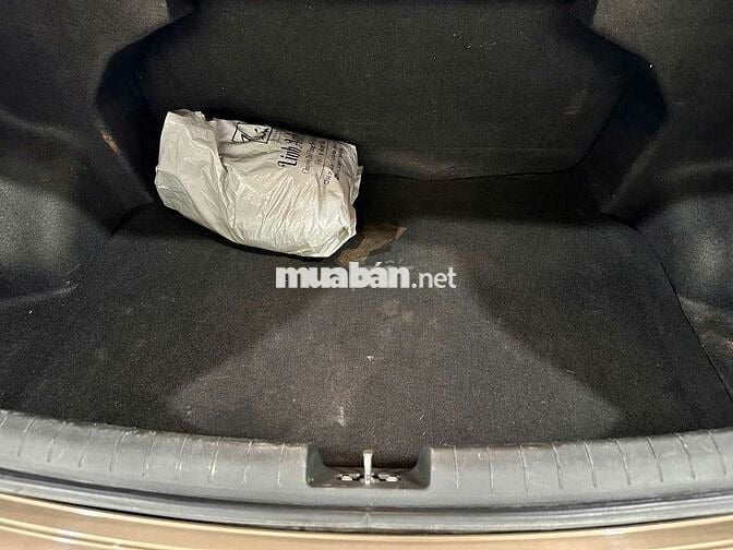 Hyundai i10 2019 Sedan 1.2MT,số sàn,màu nâu,3v7 km