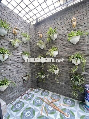NHÀ HOT MỚI, Cho thuê nhà 222B Huỳnh Văn Bánh, Phú Nhuận.DTSD 400m2