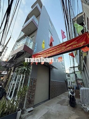 Bán nhà mặt tiền 4 tầng Phạm Văn Nghị, trung tâm Đà Nẵng